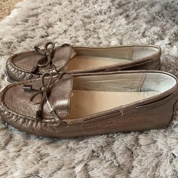 EUC Michael Kors metallic leather loafers - Picture 4 of 9